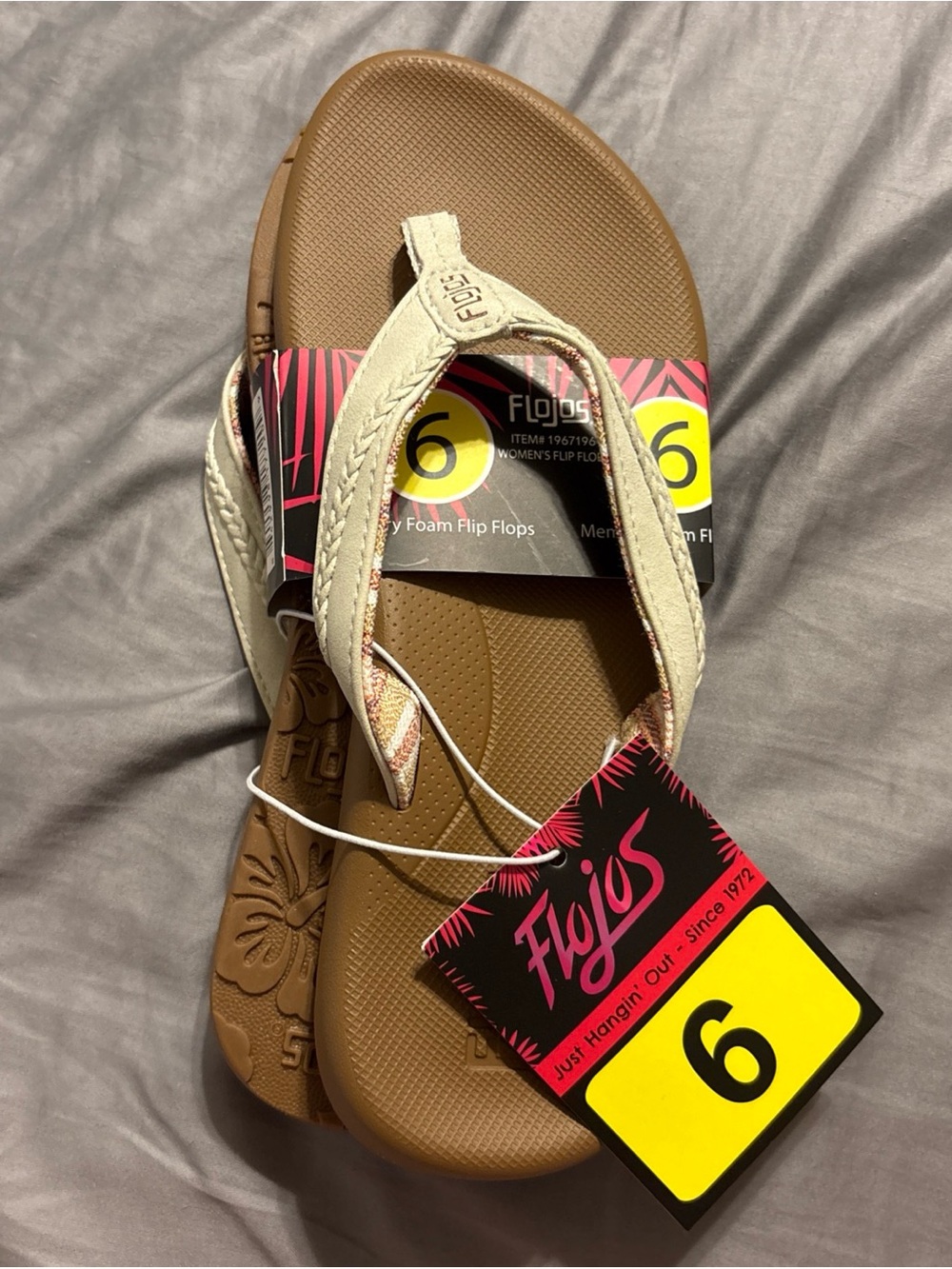 NWT Flojos Memory Foam Flip Flops Women's White Brown Sandals Size 6